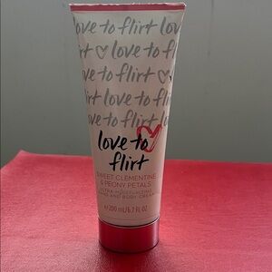 Victoria's Secret LOVE TO FLIRT Clementine & Peony Hand & Body Cream Lotion
